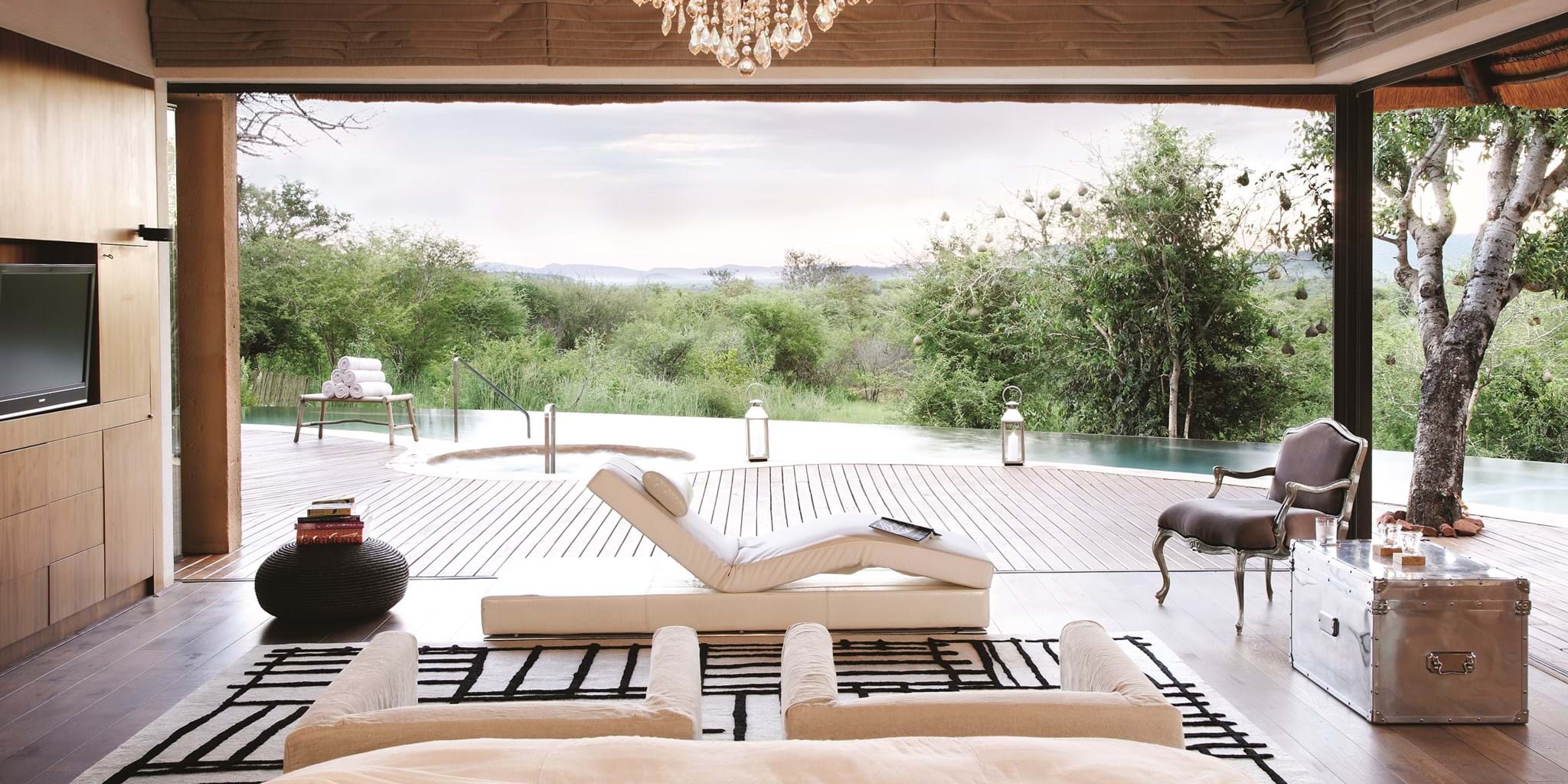 molori-safari-lodge-bed-view.jpg
